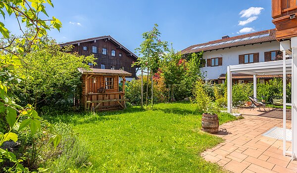 Besondere Immobilie mit 8 Zimmern | 70406 | Garten