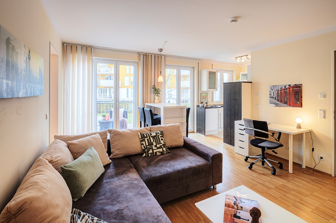 Etagenwohnung mit 2 Zimmern | München-Schwabing | 703161 | Wohnzimmer