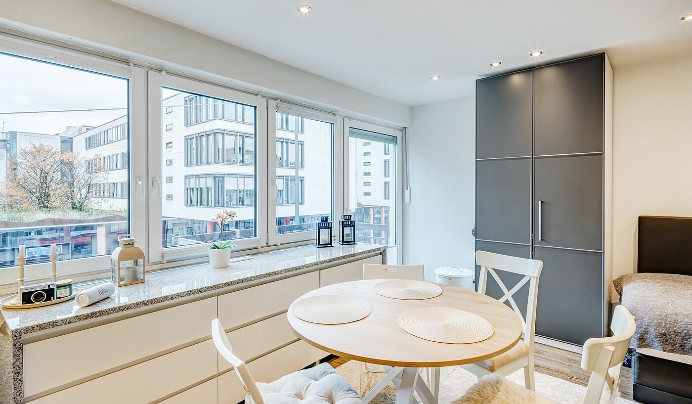 Apartment mit 1 Zimmer | München-Bogenhausen | 703041 | Wohn- und Essbereich
