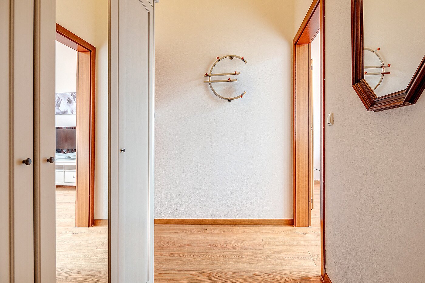 Etagenwohnung mit 1 Zimmer | München-Perlach | 2204ML8 | Geräumiger Flur mit...