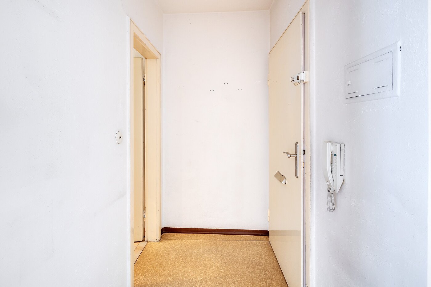 Etagenwohnung mit 1 Zimmer | München-Isarvorstadt | 70062 | Diele