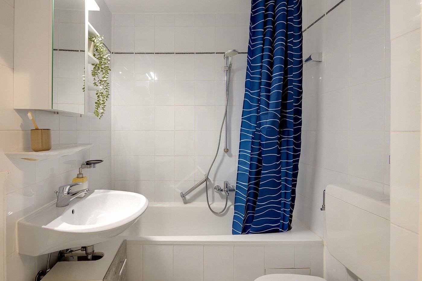 Apartment mit 1 Zimmer | München-Sendling-Westpark | 70395 | ...Wanne