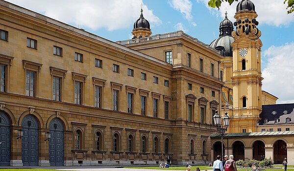 Etagenwohnung mit 3 Zimmern | 70046 | Residenz München