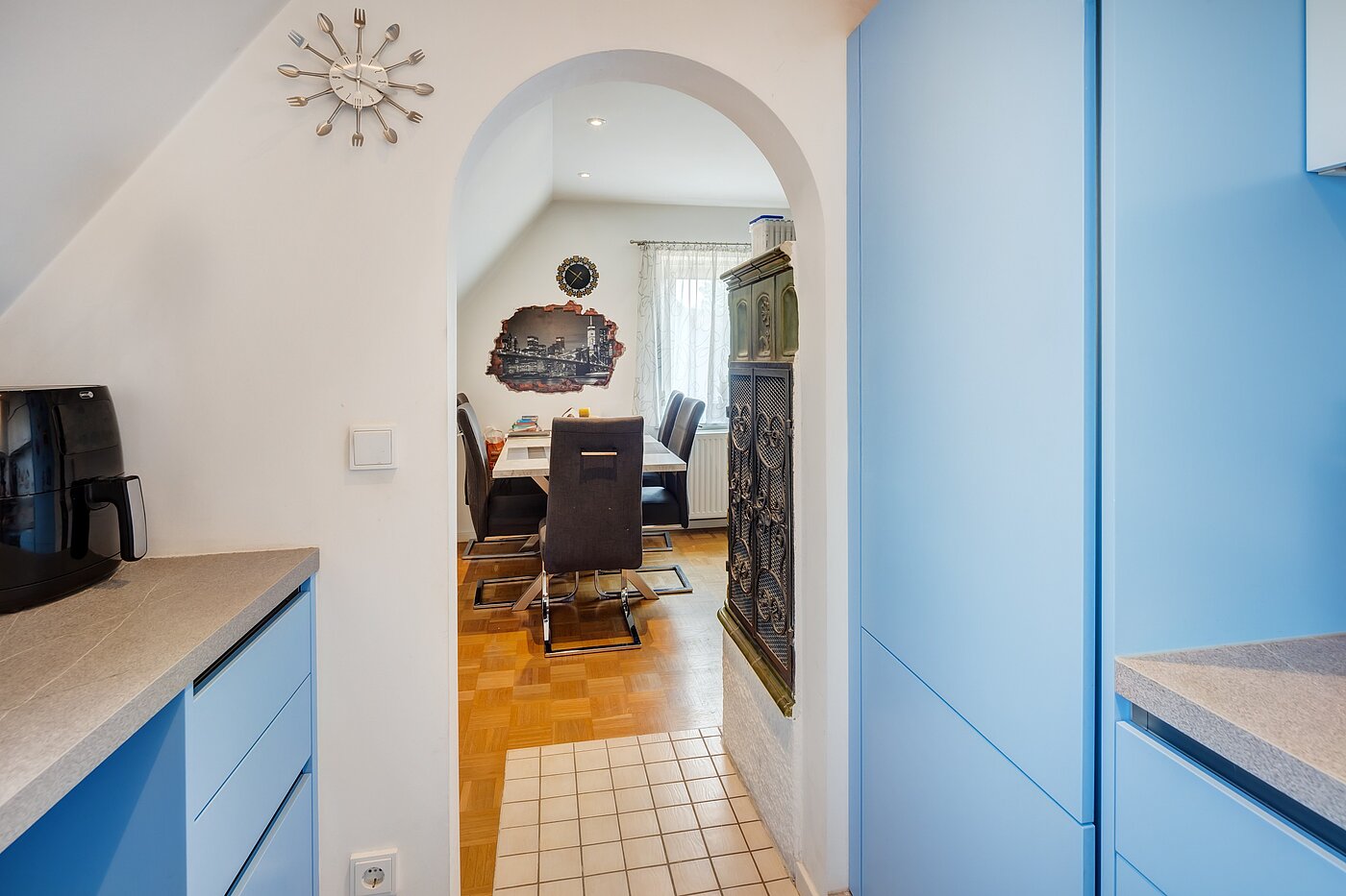 Einfamilienhaus mit 8 Zimmern | 70229 | ...und Zugang zum Essplatz