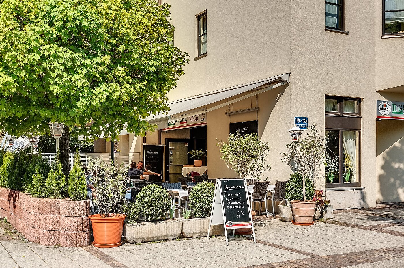 Etagenwohnung mit 2 Zimmern | München-Neuhausen | 2003ML5 | Um die Ecke