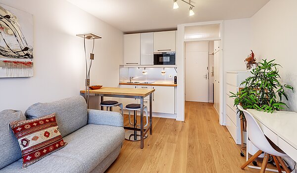 Etagenwohnung mit 1 Zimmer | München-Schwabing | 70475 | Wohnzimmer...