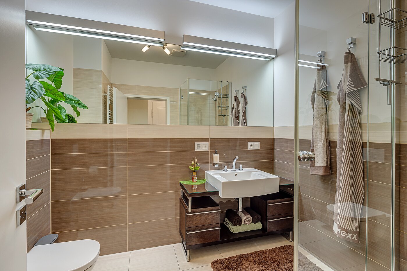 Etagenwohnung mit 1 Zimmer | München-Neuhausen | 70235 | Bad mit Dusche...