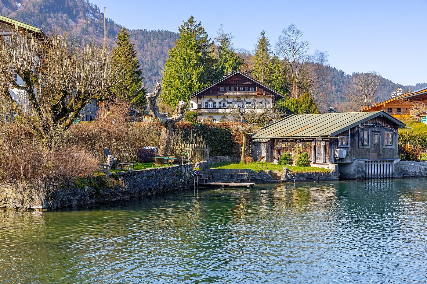 Mehrfamilienhaus mit 11 Zimmern | Rottach-Egern | 70215 | auf das Seegrundstück....
