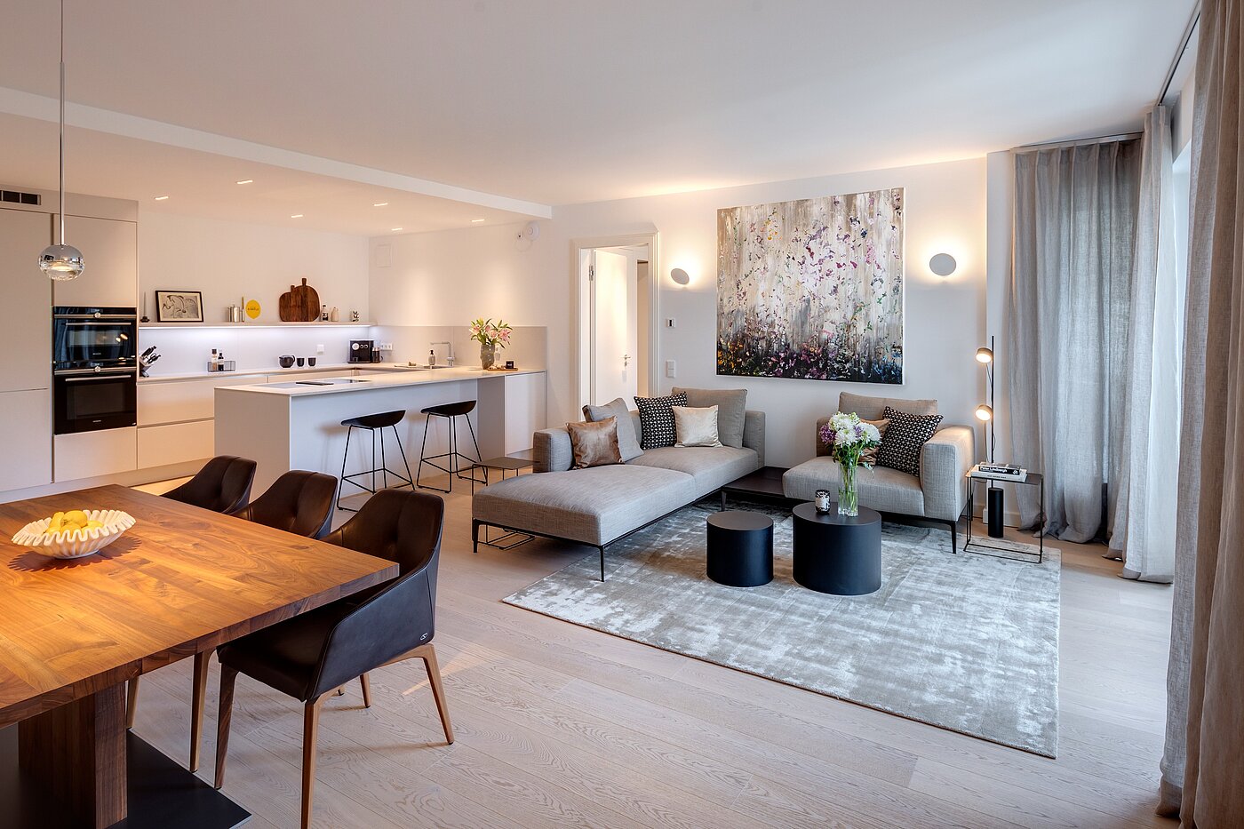 Etagenwohnung mit 3 Zimmern | 70046 | Geräumiger Wohn/ Essbereich...