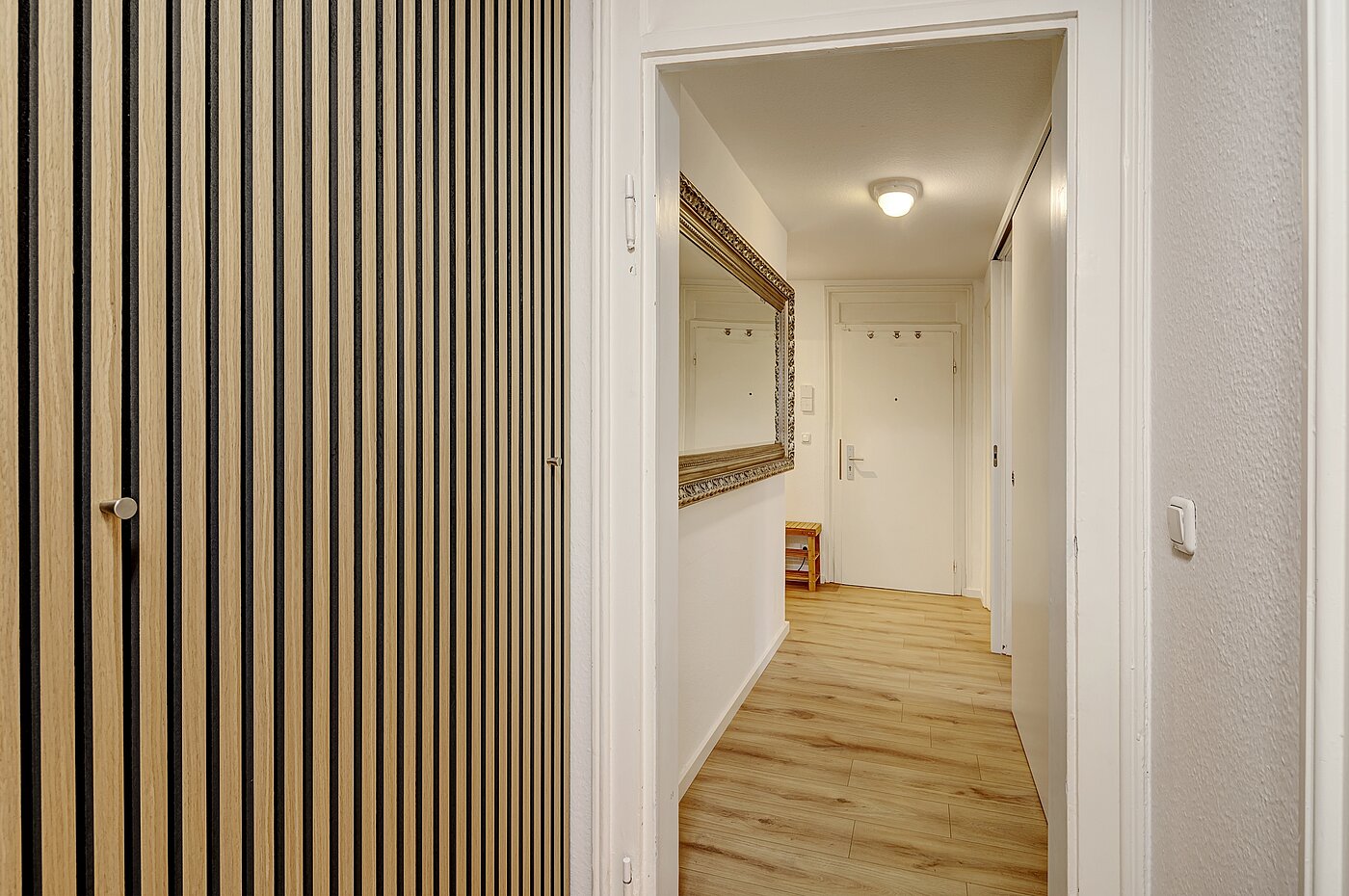 Dachgeschosswohnung mit 4.5 Zimmern | München-Ludwigsvorstadt | 70461 | Diele 1