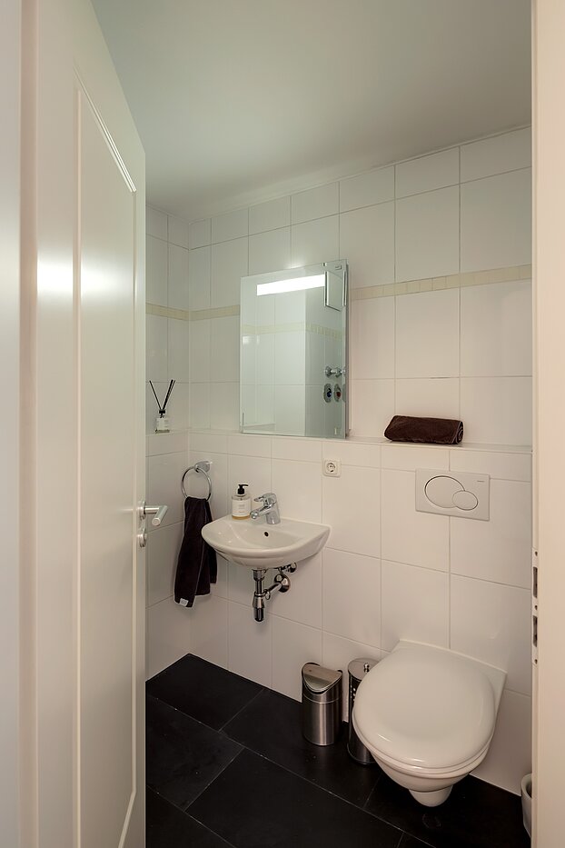 Maisonettewohnung mit 2.5 Zimmern | München-Solln | 701961 | Gästetoilette