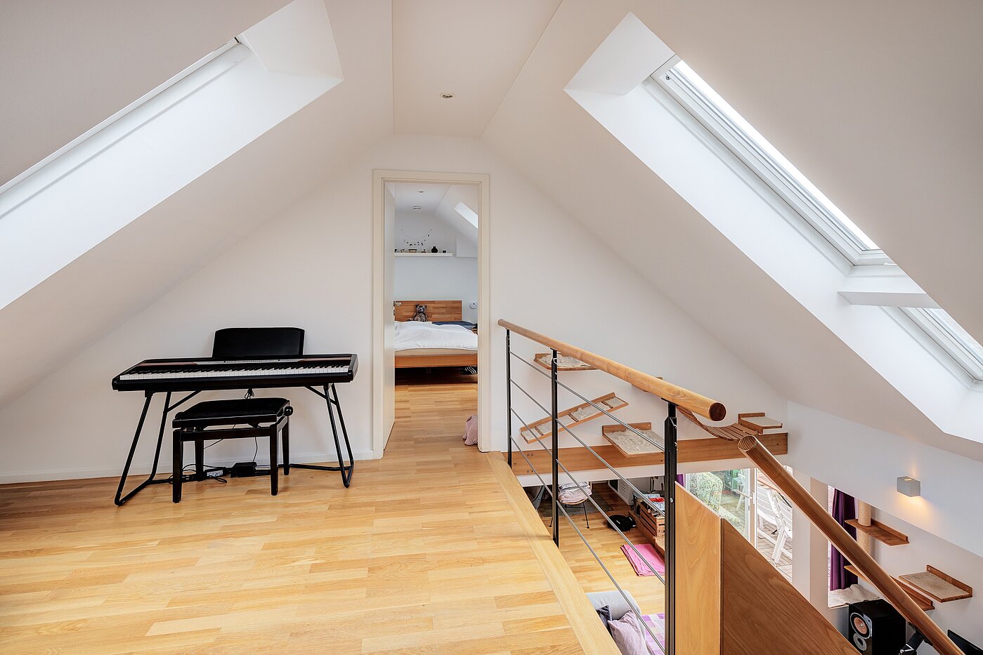 Etagenwohnung mit 5 Zimmern | München-Neuhausen | 70140 | Lesegalerie