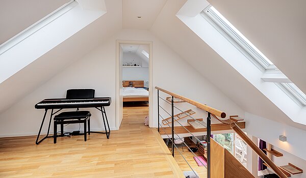 Etagenwohnung mit 5 Zimmern | München-Neuhausen | 70140 | Lesegalerie