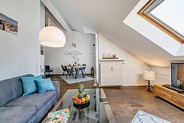 Neubiberg: 2,5 Zi.- Raumwunder in ruhiger zentrale Lage
