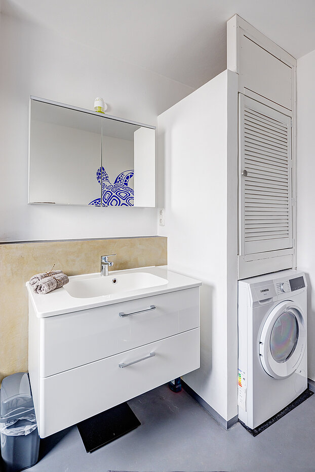 Etagenwohnung mit 3 Zimmern | München-Schwabing | 70292 | Waschmaschinenstellplatz