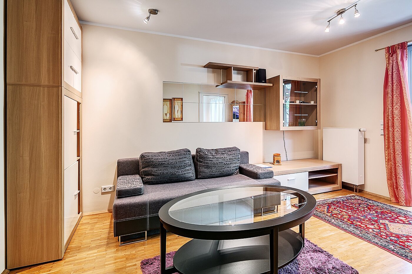 Erdgeschosswohnung mit 1.5 Zimmern | München-Ramersdorf | 2004ML6 | Helles Wohnzimmer mit ...