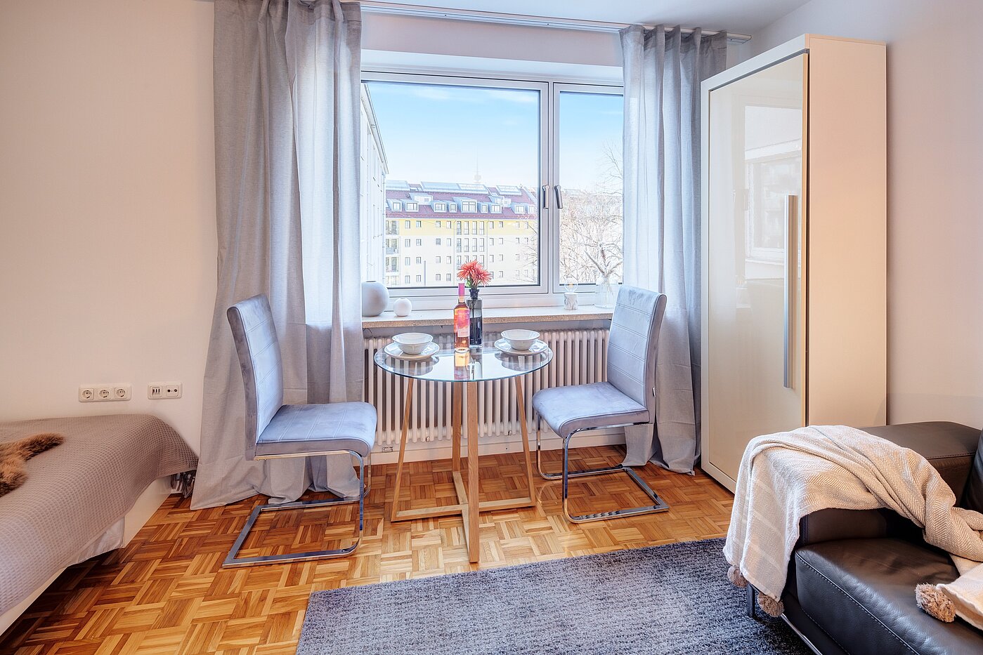 Apartment mit 1 Zimmer | München-Schwabing | 70200 | ...mit Platz zum Essen
