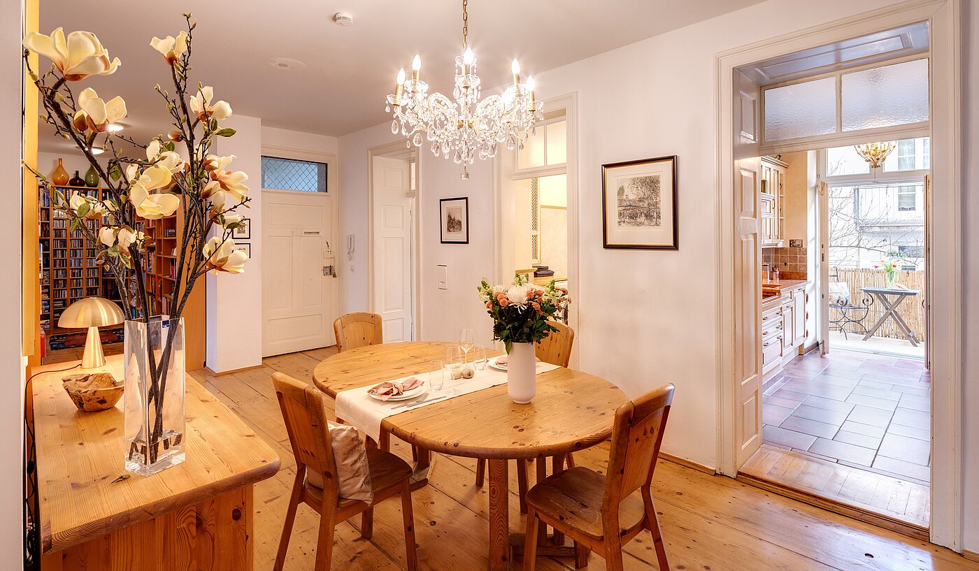 Etagenwohnung mit 5 Zimmern | München-Altstadt | 700121 | Großzügiges Entreé...