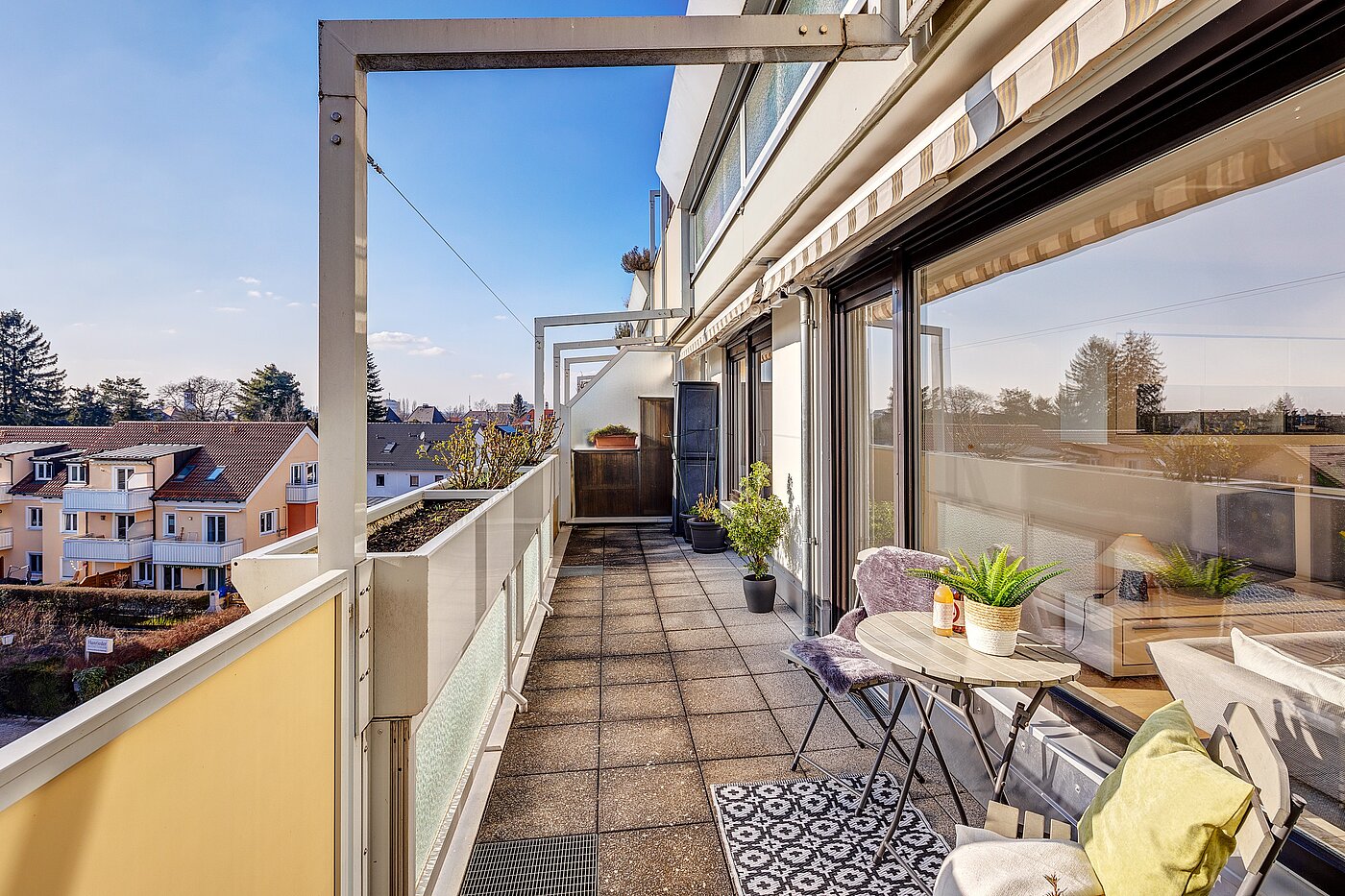 Etagenwohnung mit 3 Zimmern | Unterschleißheim | 70003 | ...und Balkon