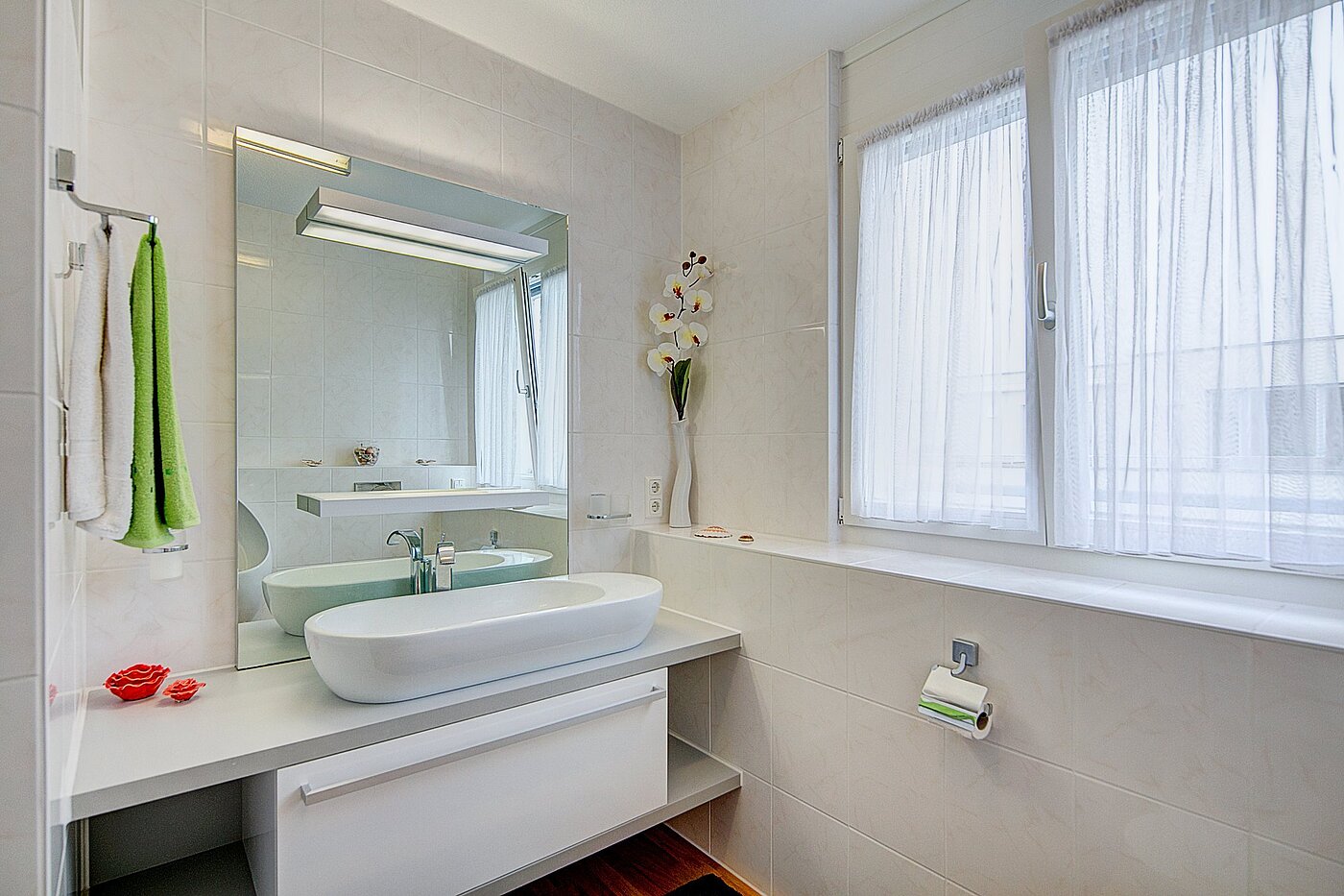 Etagenwohnung mit 3 Zimmern | München-Riem | 1906ML3 | ...mit Dusche und Badewanne.