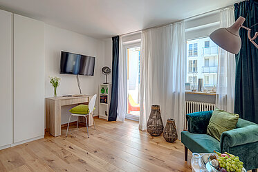 Au: Stilvolles 1-Zimmer Apartment mit Balkon - bald frei