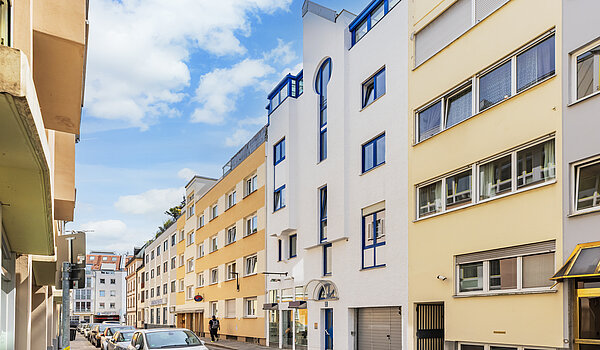 Etagenwohnung mit 2 Zimmern | München-Schwabing | 70434 | Außenansicht