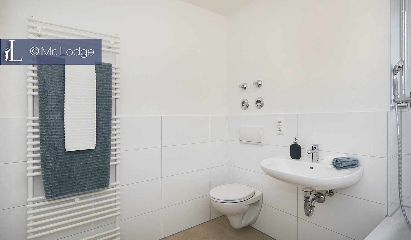 Doppelhaushälfte mit 5 Zimmern | 1702ML1 | Modernes Bad