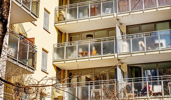 Etagenwohnung mit 2 Zimmern | München-Maxvorstadt | 70001 | Ansicht Balkon