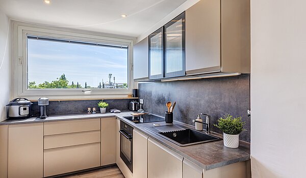 Terrassenwohnung mit 3.5 Zimmern | München-Berg am Laim | 704511 | Moderne Küche