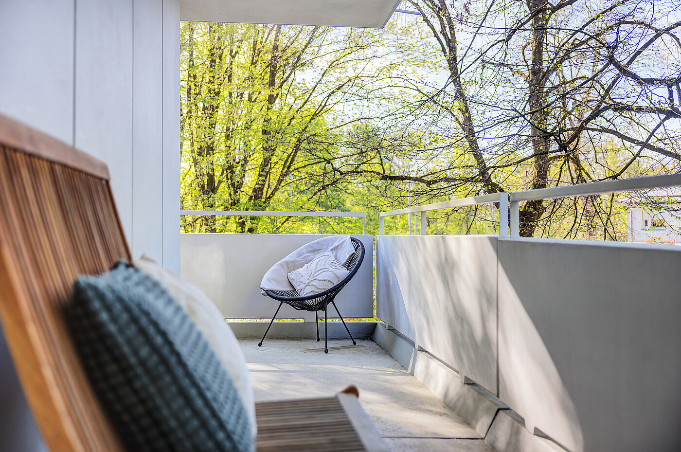 Etagenwohnung mit 3.5 Zimmern | München-Bogenhausen | 70305 | ...sonnigen Westbalkon