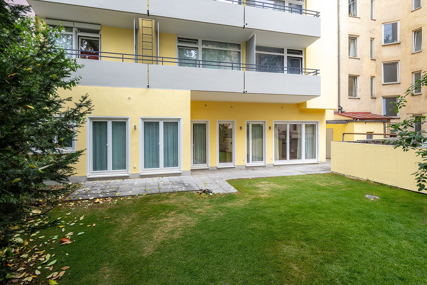 Erdgeschosswohnung mit 4 Zimmern | München-Neuhausen | 70471 | Ruhiger Innenhof