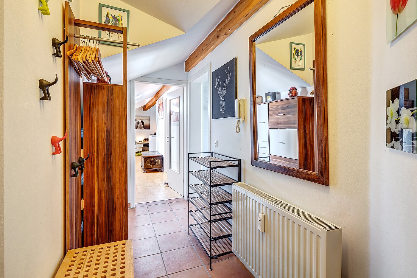 Etagenwohnung mit 2.5 Zimmern | Eching | 70100 | Garderobe