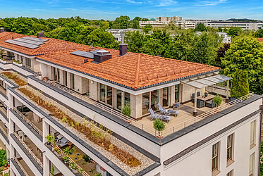 Oberföhring: Exklusive Penthouse-Wohnung mit eigenem Liftzugang - frei