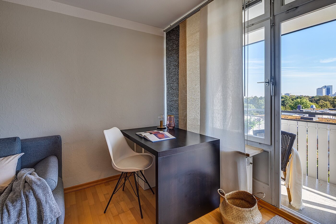 Etagenwohnung mit 1 Zimmer | München-Schwabing | 2109ML1 | einem perfektem Arbeitsplatz