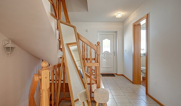 Etagenwohnung mit 5 Zimmern | München-Aubing | 1804ML3 | Massive Holztreppe