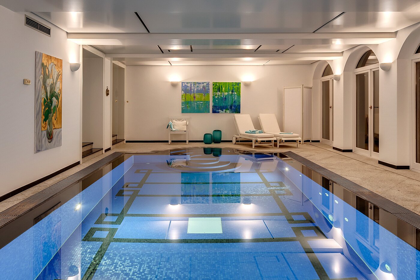 Villa mit 9 Zimmern | Reutlingen | 70231 | Indoorpool