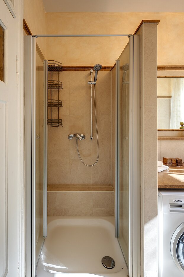 Etagenwohnung mit 5 Zimmern | München-Altstadt | 700121 | ...Dusche und...