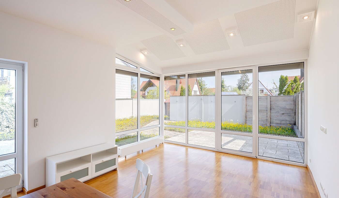 Doppelhaushälfte mit 6.5 Zimmern | Unterschleißheim | 70122 | Geräumiges Wohnzimmer...