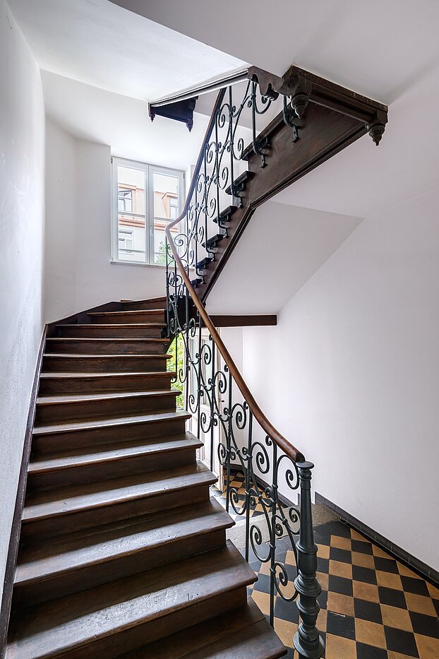 Dachgeschosswohnung mit 1 Zimmer | München-Sendling | 700402 | Münchner Stil