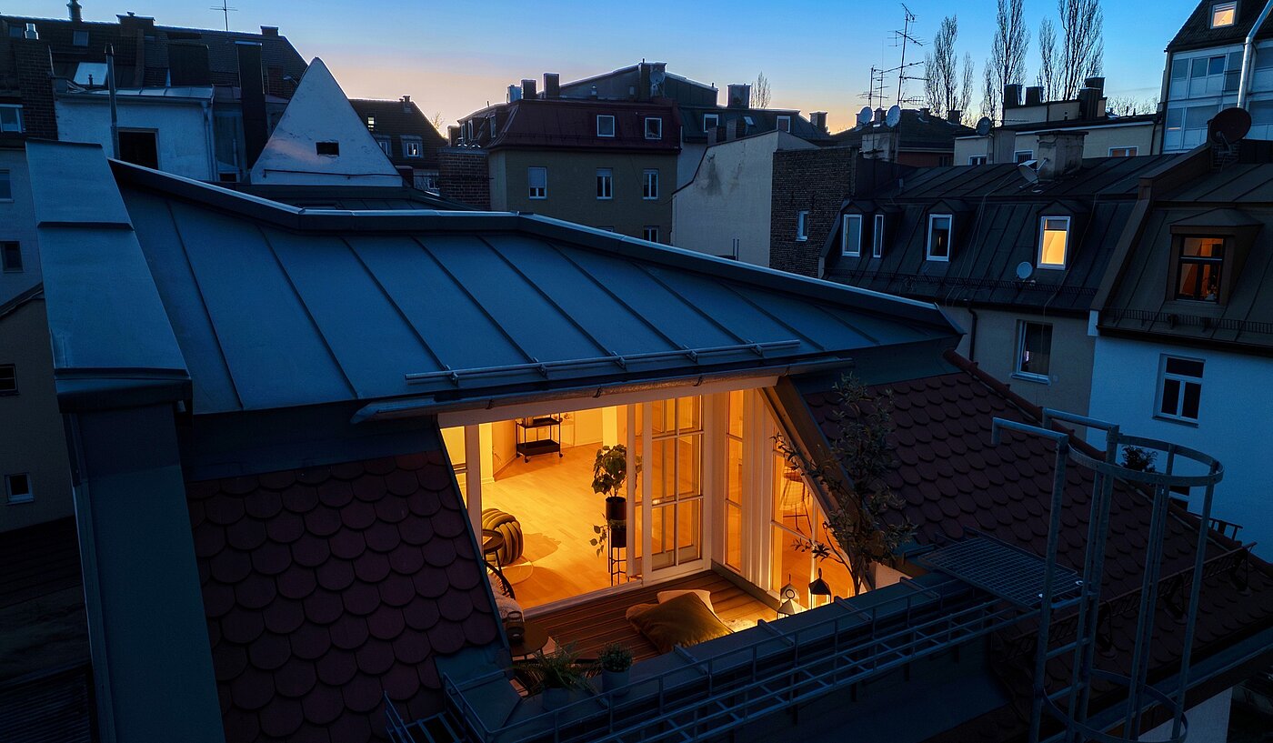 Dachgeschosswohnung mit 1 Zimmer | München-Sendling | 700402 | Dämmerungs-Stimmung