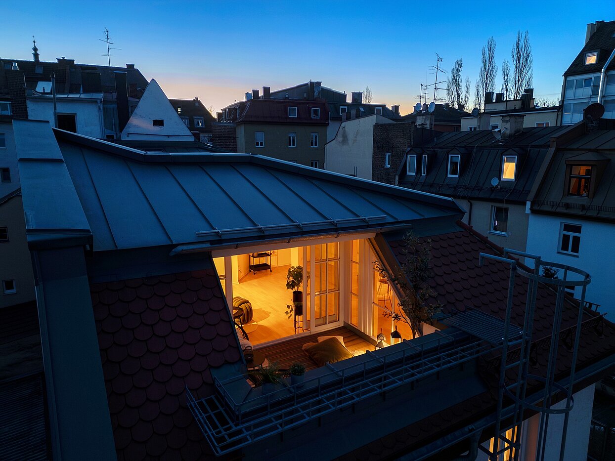 Dachgeschosswohnung mit 1 Zimmer | München-Sendling | 700402 | Dämmerungs-Stimmung