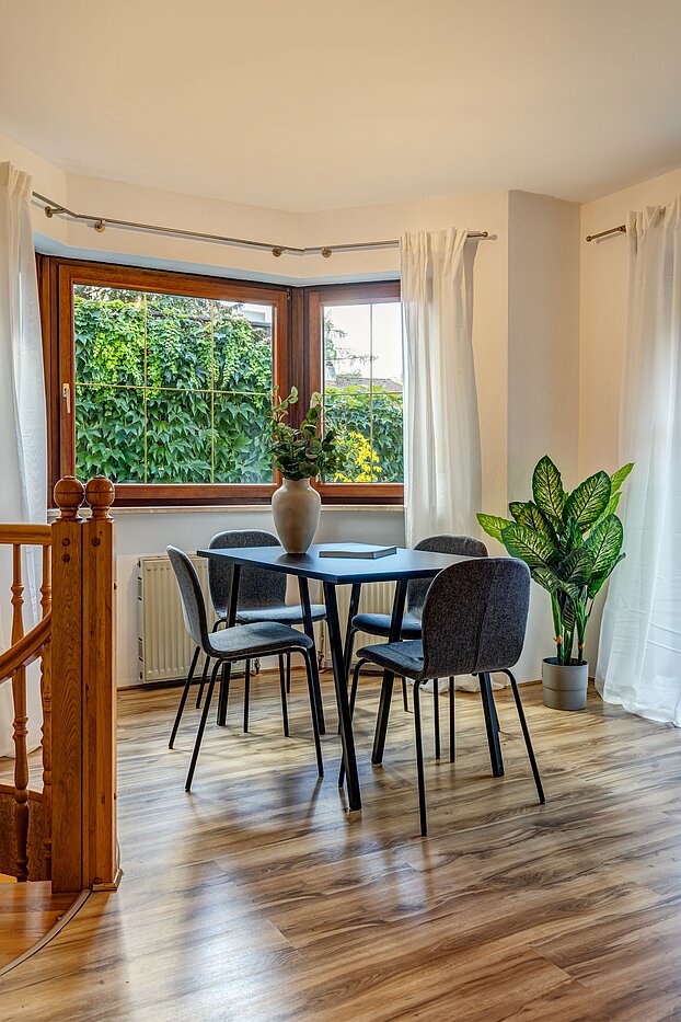 Etagenwohnung mit 3 Zimmern | München-Trudering | 70481 | Gemütlicher Essplatz...