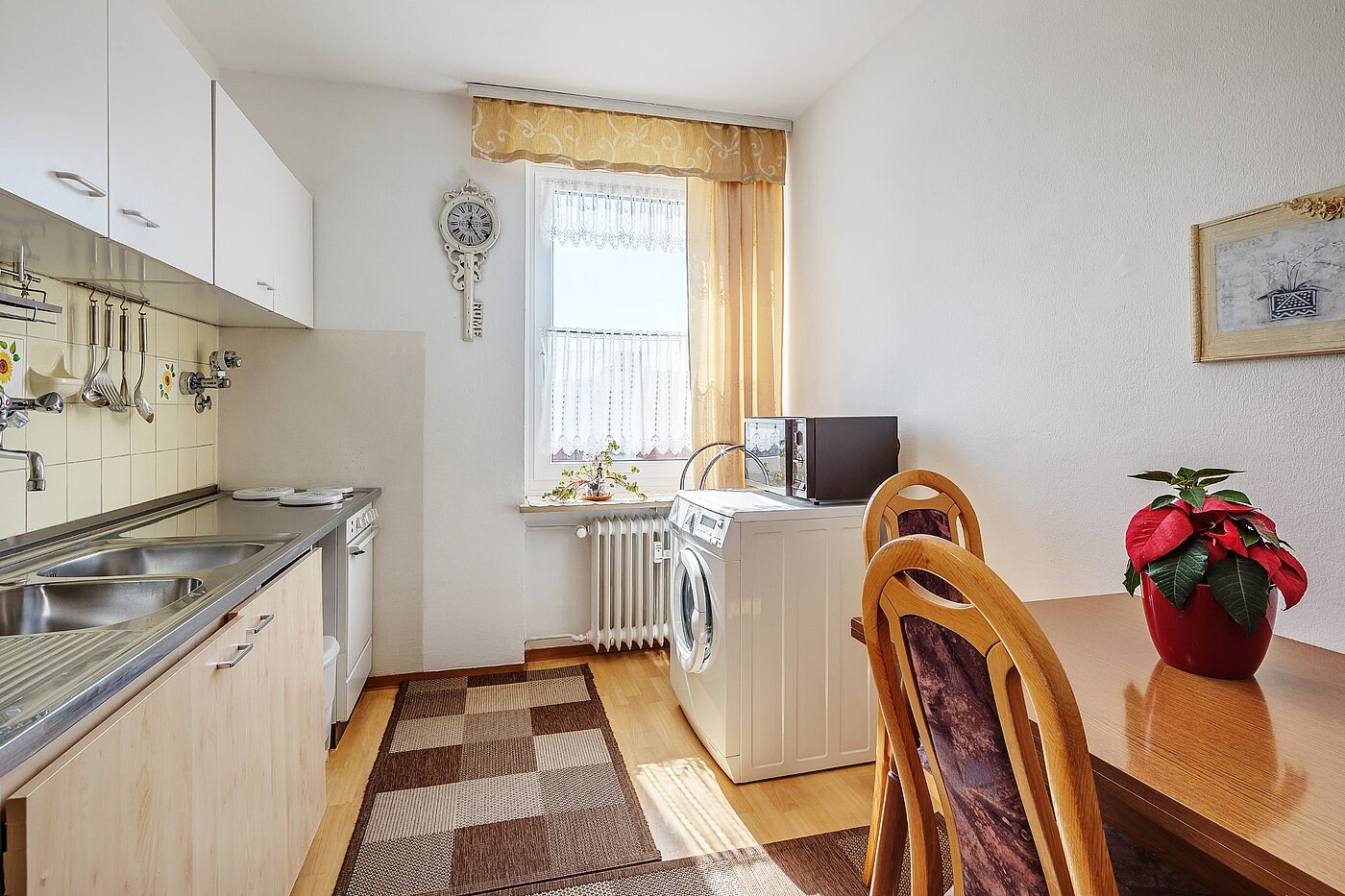 Etagenwohnung mit 2 Zimmern | München-Sendling-Westpark | 2003ML10 | Wohnküche mit WM-Anschluss...
