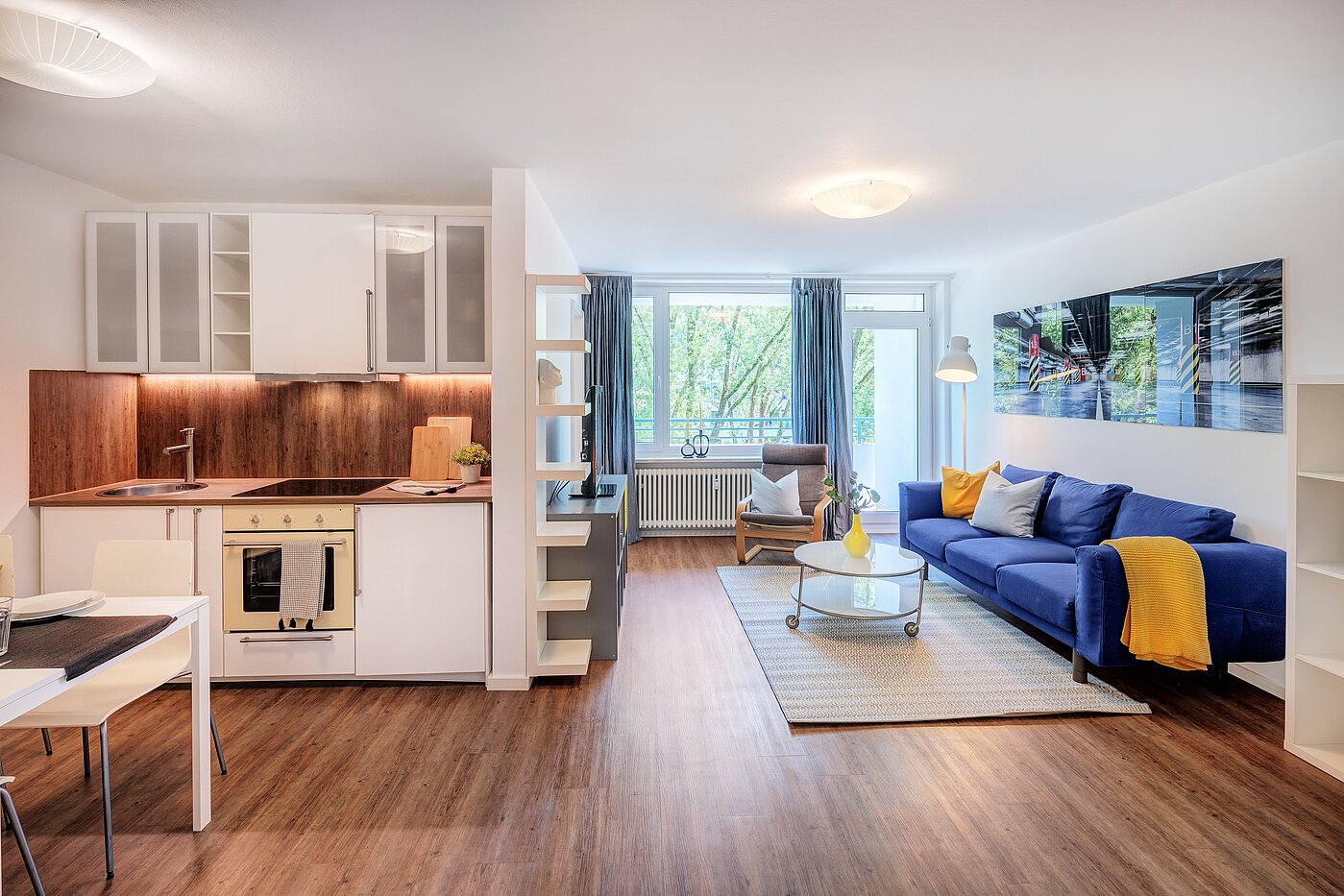 Etagenwohnung mit 2 Zimmern | München-Bogenhausen | 70142 | ...Wohnzimmer