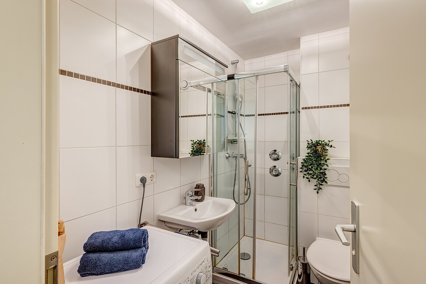Etagenwohnung mit 1 Zimmer | München-Ramersdorf | 70416 | Duschbad mit Stellplatz...