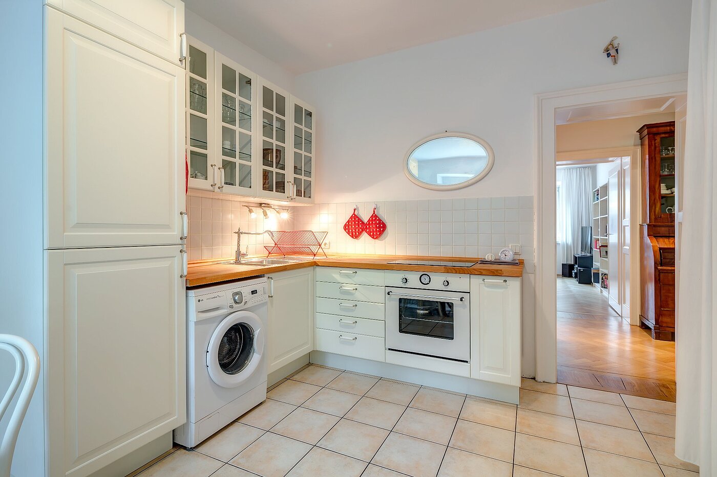 Etagenwohnung mit 2.5 Zimmern | München-Au | 2110ML9 | ...geräumigen Wohnküche...