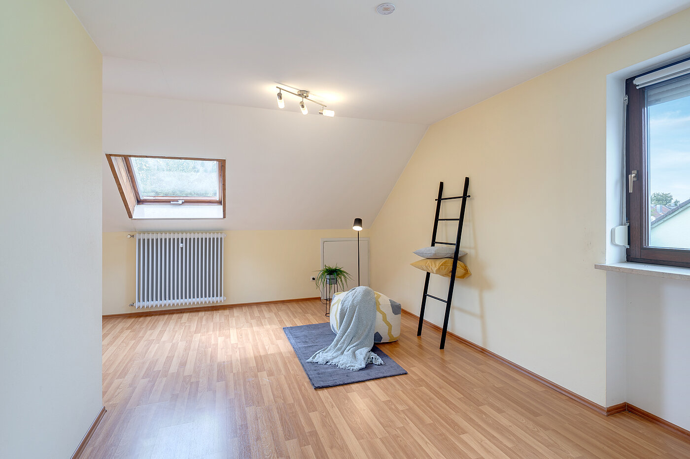 Reiheneckhaus mit 5.5 Zimmern | München-Trudering | 702531 | Großes Dachstudio