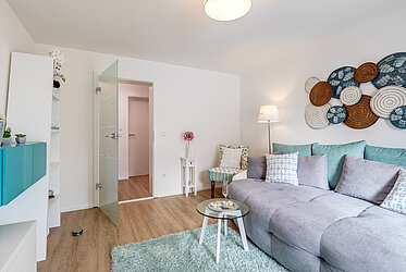 Untermenzing: 2-Zi.-Wohnung mit sonnigem Balkon und kleinem Garten - bald frei