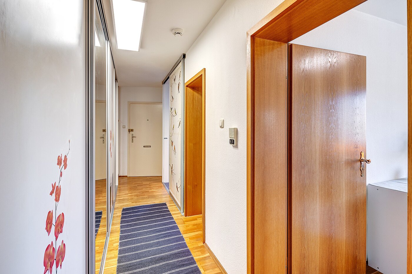 Etagenwohnung mit 3 Zimmern | München-Forstenried | 2204ML1 | Flur mit Einbauschrank