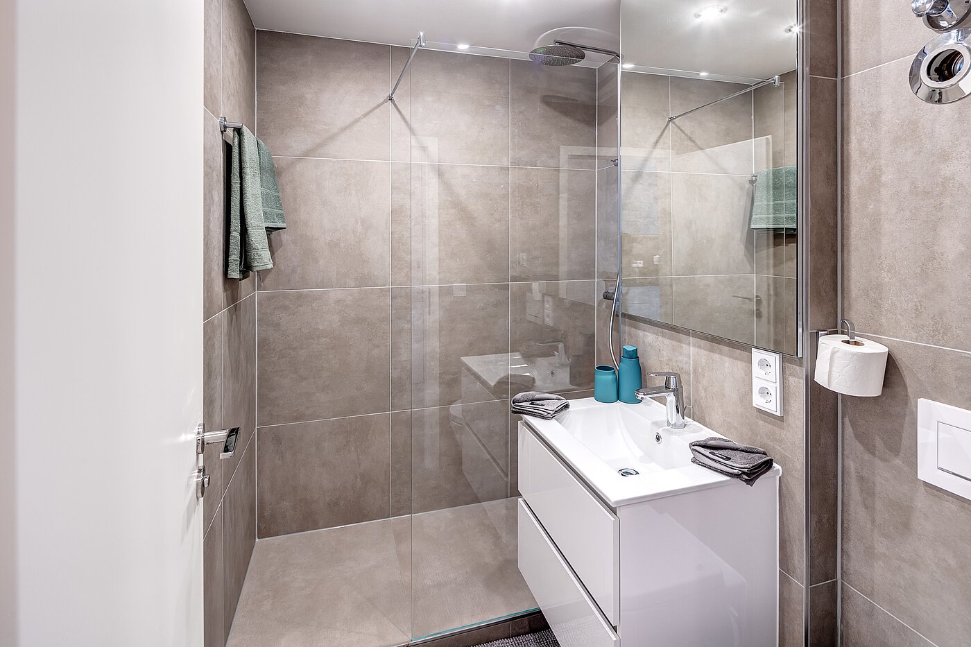 Apartment mit 1 Zimmer | München-Pasing | 70302 | Große Dusche